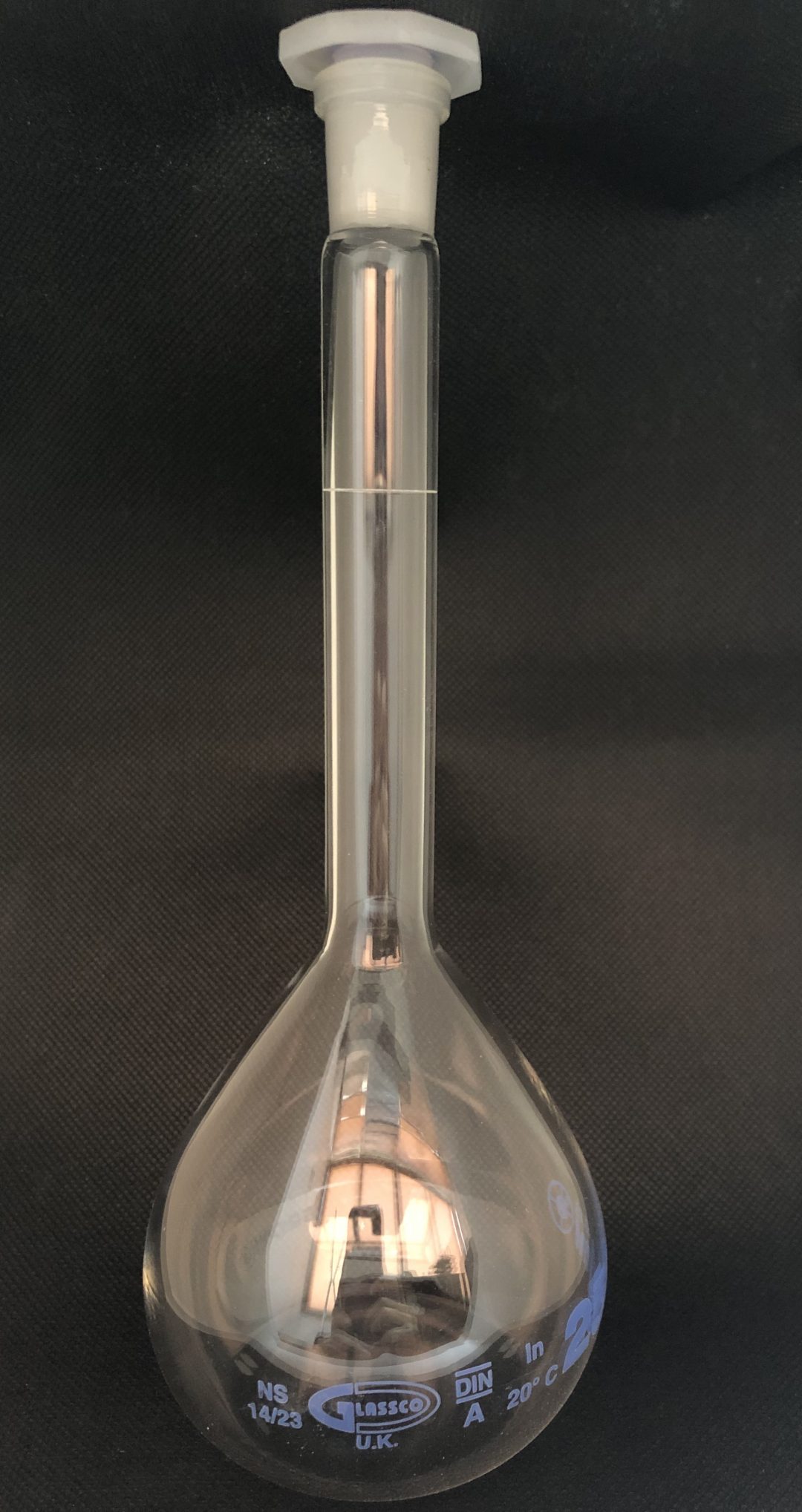 Volumetric Flask 250ml - Alyarnaa Medical & Lab Consumables Est ...